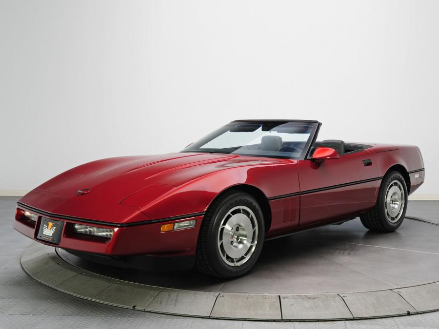  Chevrolet Corvette Convertible 1986 года  (фото 19 из 23)